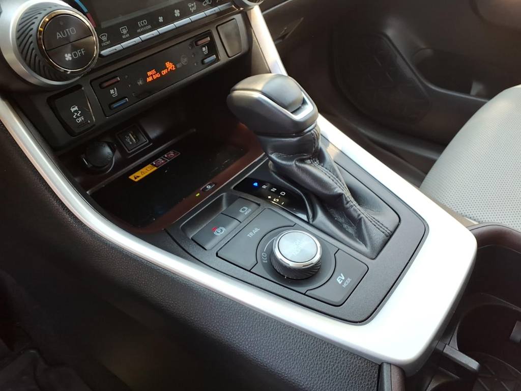 Thumbnail: 2024 Toyota RAV4 - 11