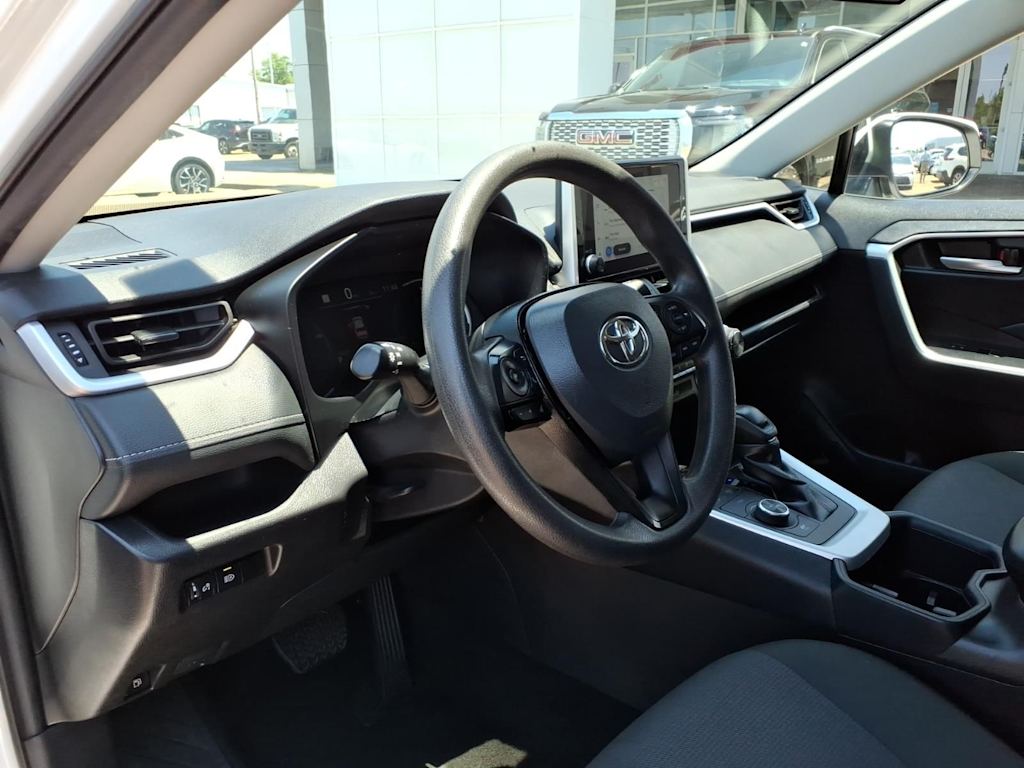 Thumbnail: 2025 Toyota RAV4 - 6
