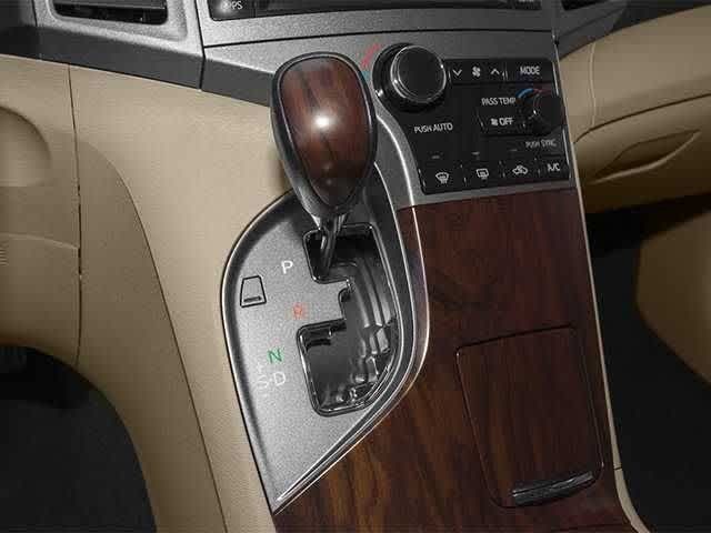 Thumbnail: 2013 Toyota Venza - 9