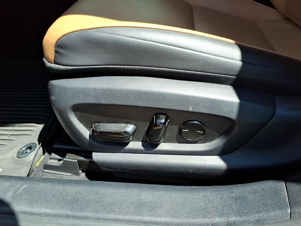 Thumbnail: 2023 Lexus ES - 18