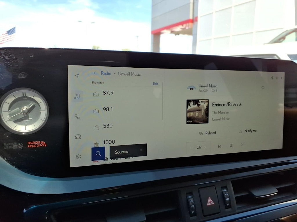 Thumbnail: 2023 Lexus ES - 11