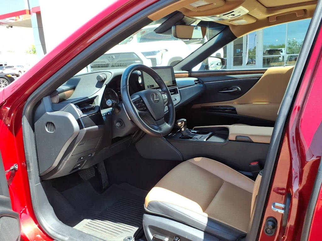 Thumbnail: 2023 Lexus ES - 28