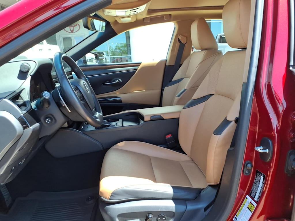 Thumbnail: 2023 Lexus ES - 9