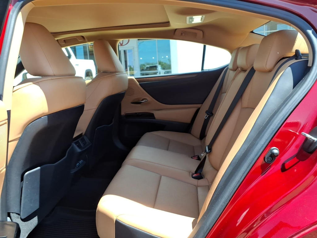 Thumbnail: 2023 Lexus ES - 10