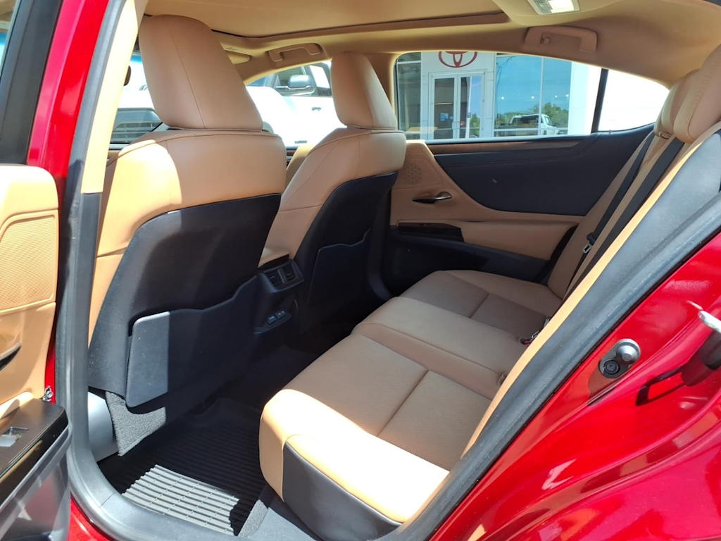 Thumbnail: 2023 Lexus ES - 30