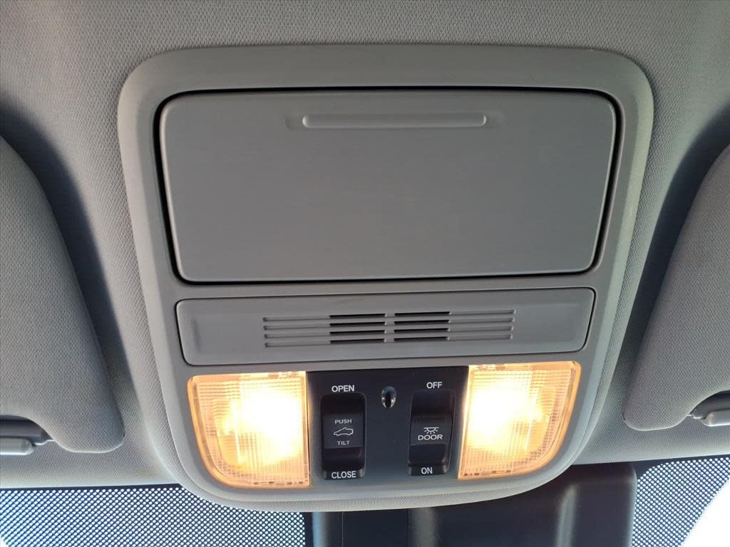 Thumbnail: 2020 Honda Odyssey - 26