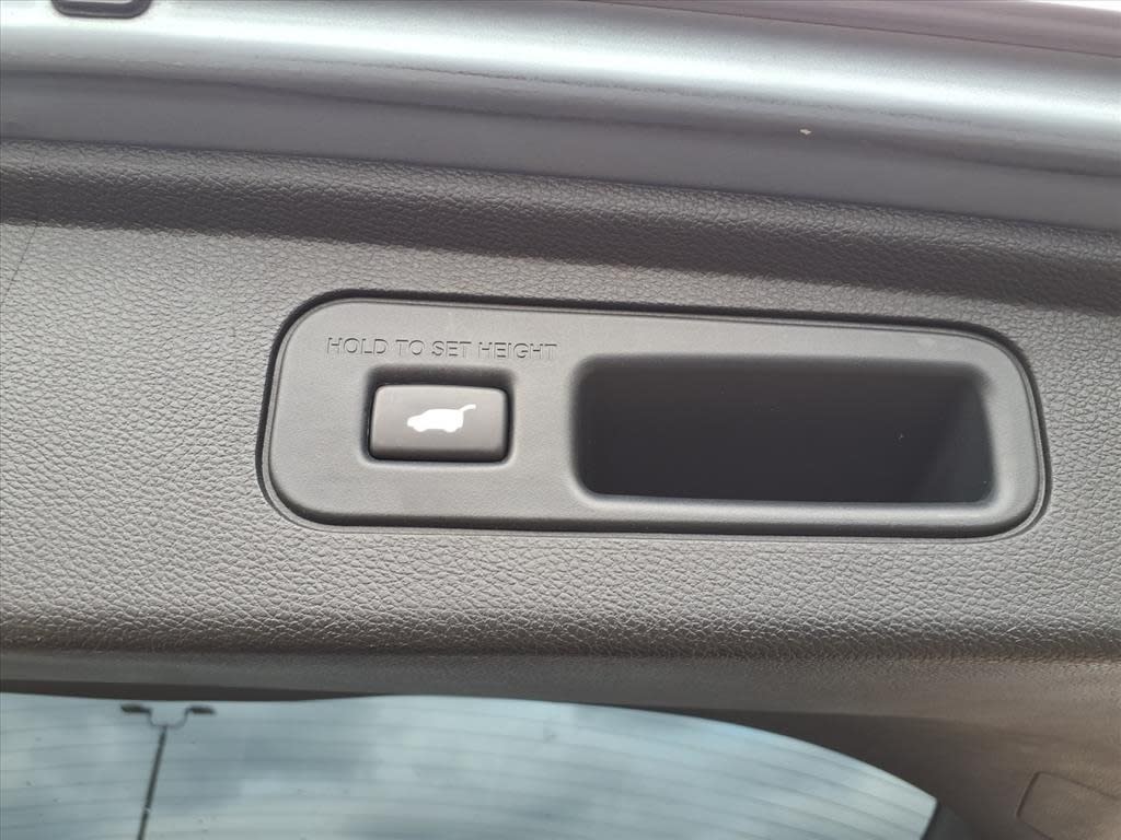 Thumbnail: 2023 Honda Odyssey - 16