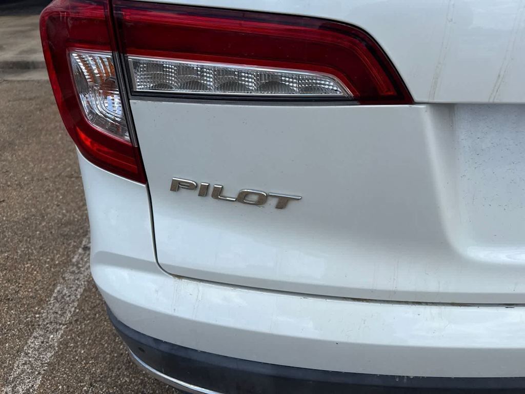 Thumbnail: 2019 Honda Pilot - 3