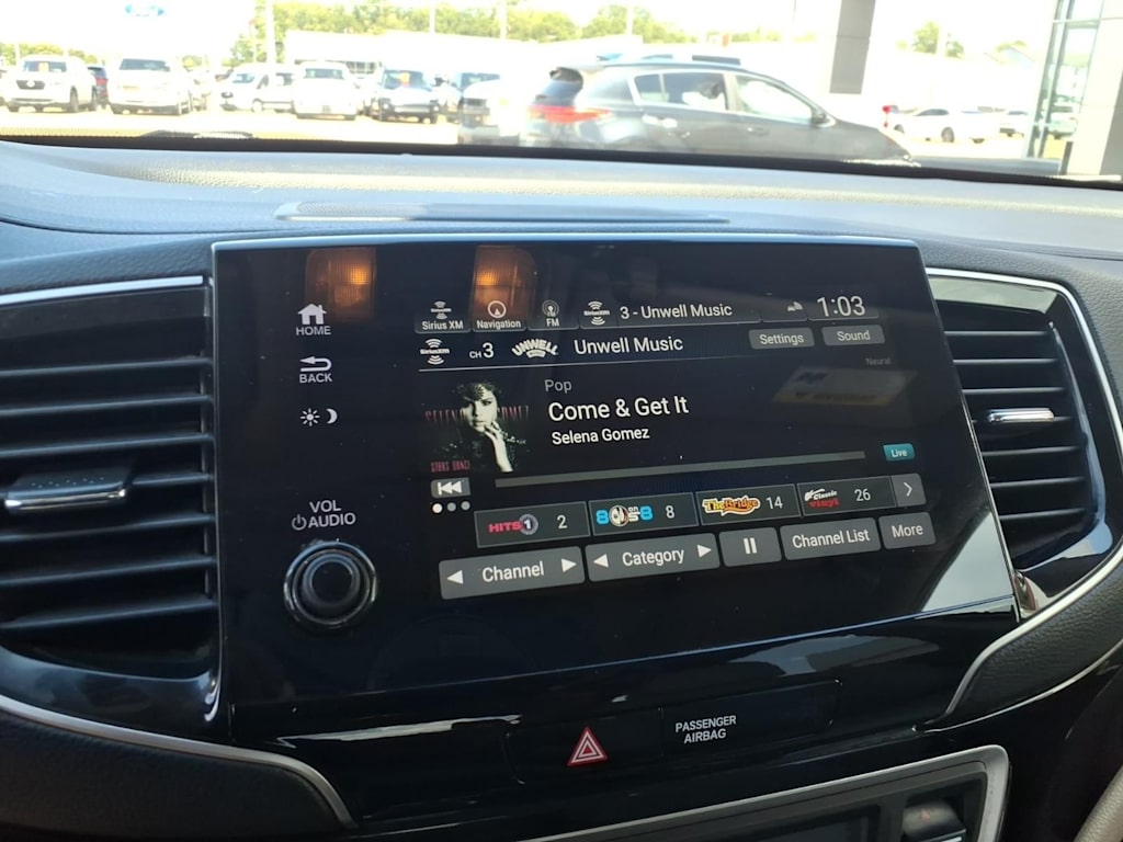 Thumbnail: 2019 Honda Pilot - 10