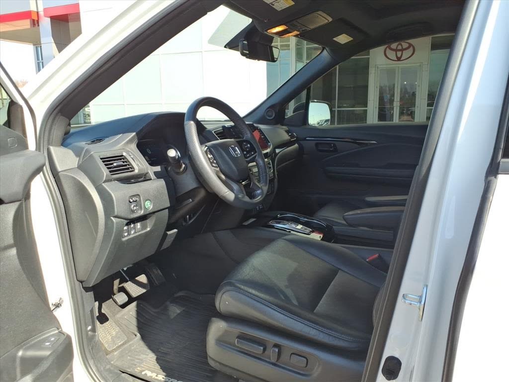 Thumbnail: 2023 Honda Passport - 27