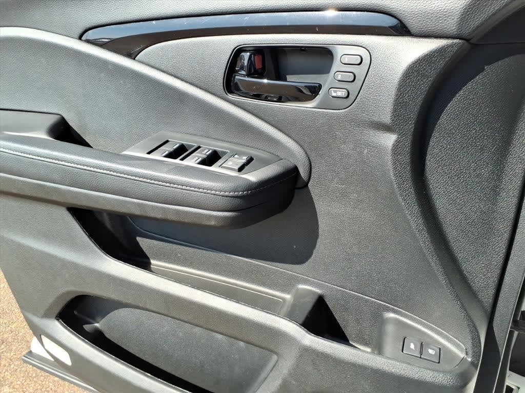 Thumbnail: 2023 Honda Passport - 19