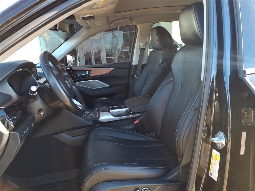 Thumbnail: 2022 Acura MDX - 8