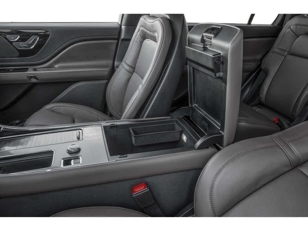 Thumbnail: 2026 Lincoln Aviator - 11