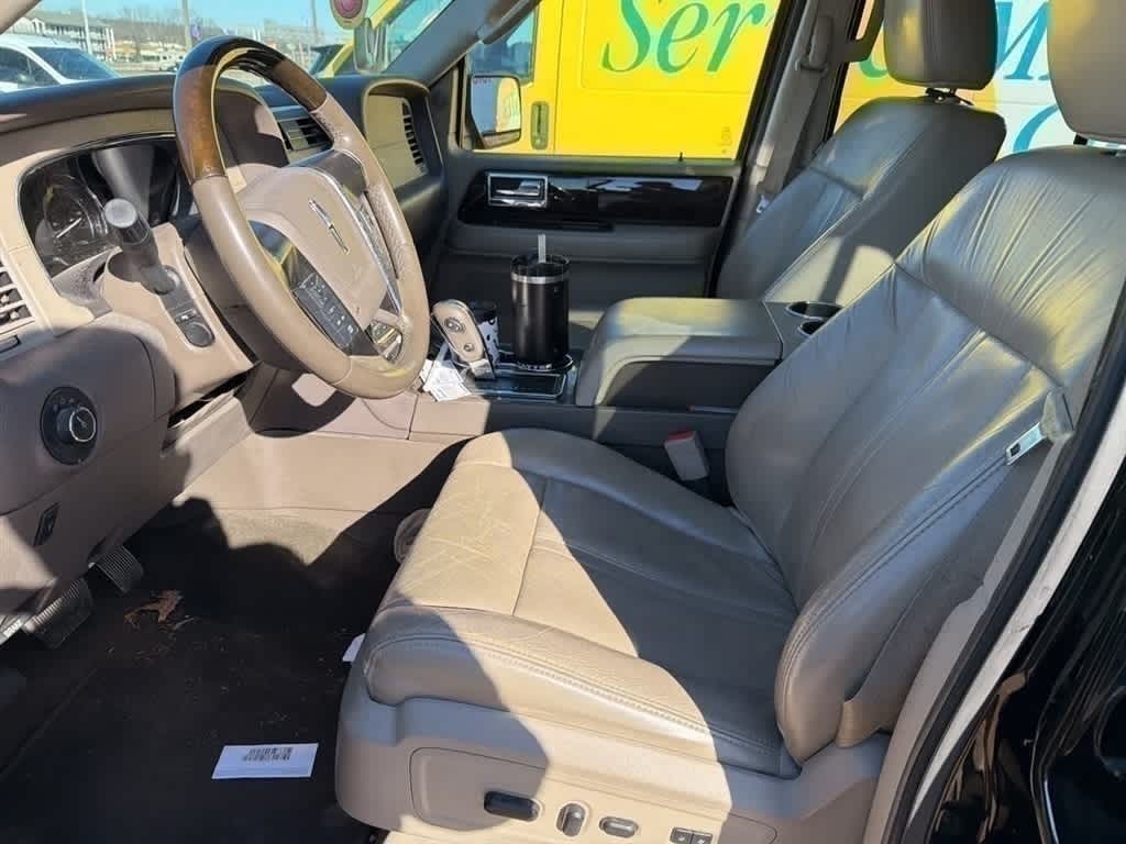 Thumbnail: 2016 Lincoln Navigator - 5