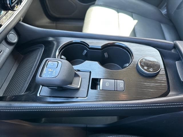 2023 Nissan Rogue SL 11
