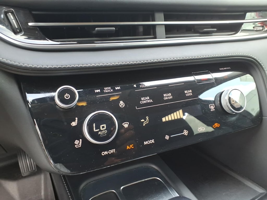 Thumbnail: 2023 INFINITI QX60 - 23