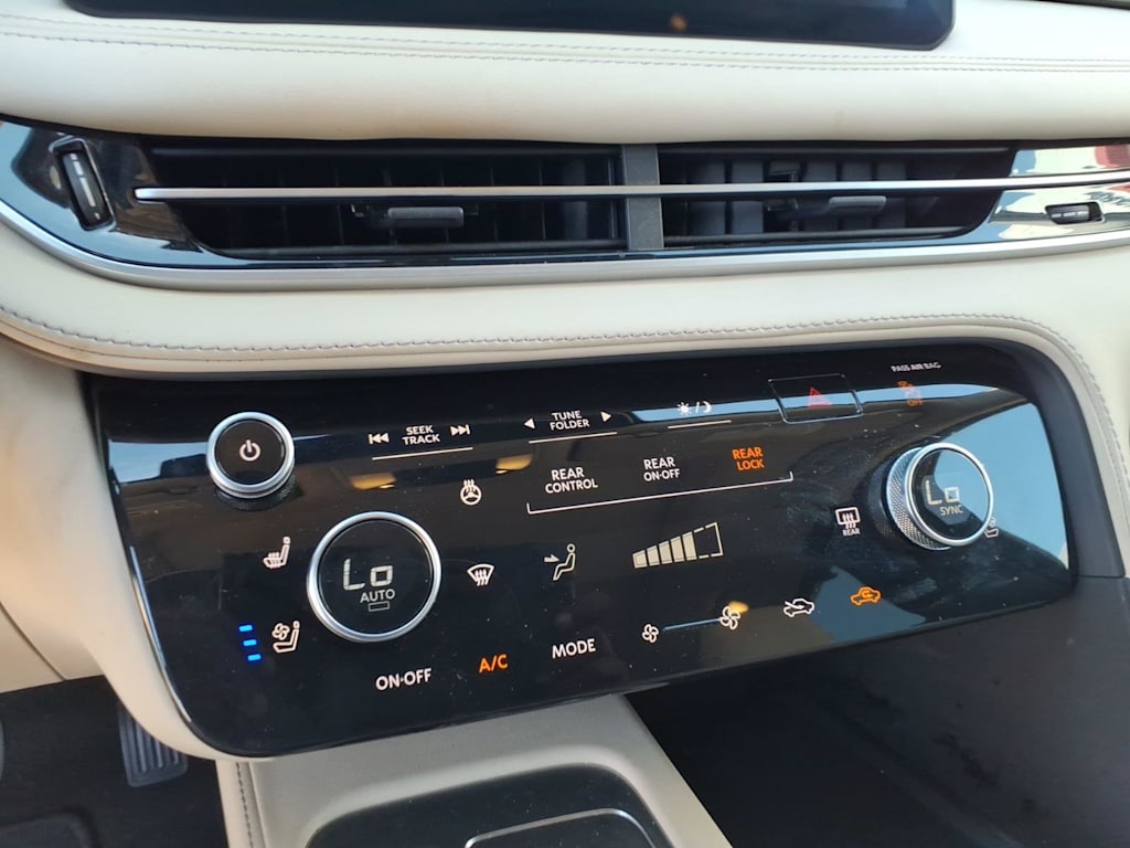 Thumbnail: 2023 INFINITI QX60 - 23