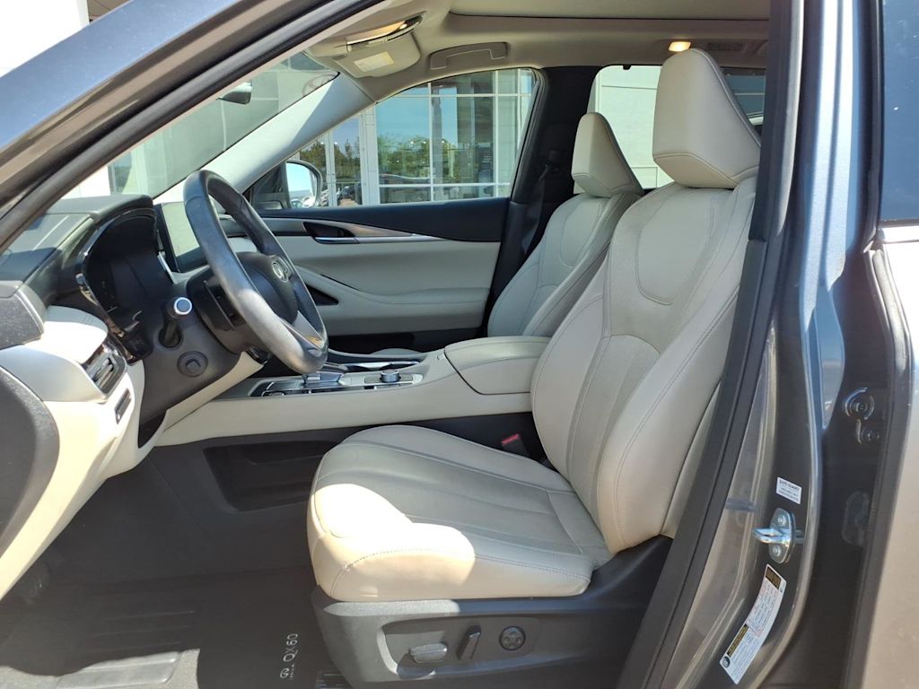 Thumbnail: 2023 INFINITI QX60 - 8