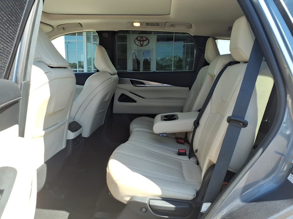 Thumbnail: 2023 INFINITI QX60 - 9