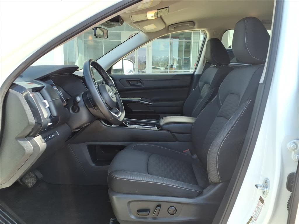 Thumbnail: 2025 Nissan Pathfinder - 7