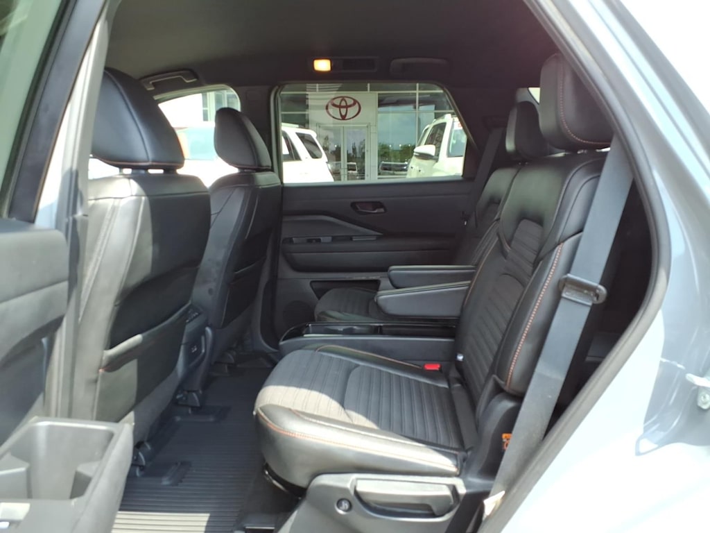 Thumbnail: 2025 Nissan Pathfinder - 9