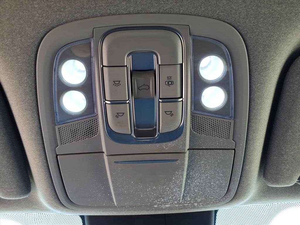 Thumbnail: 2020 Hyundai Santa Fe - 28