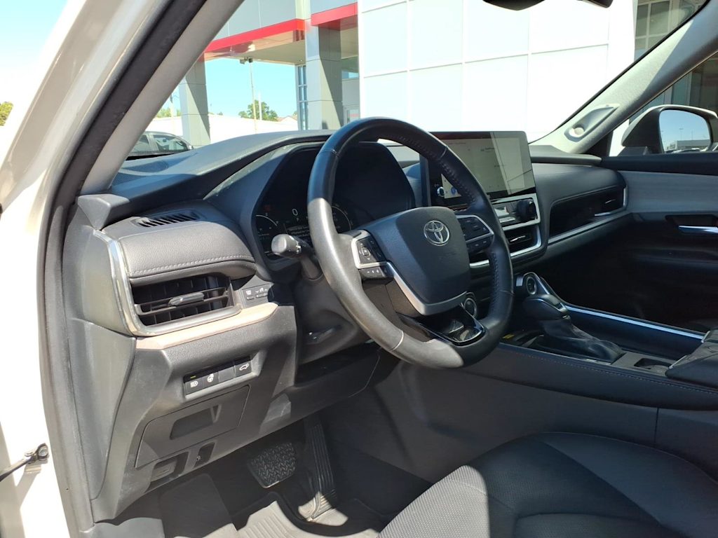 Thumbnail: 2024 Toyota Grand Highlander - 6