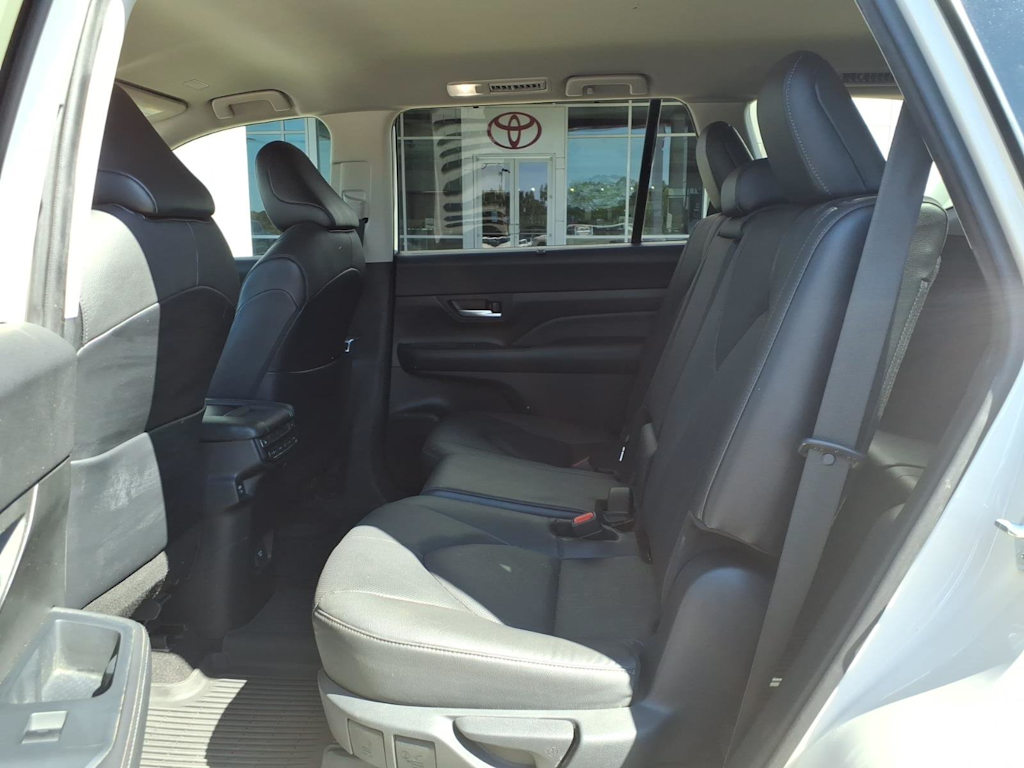 Thumbnail: 2024 Toyota Grand Highlander - 9