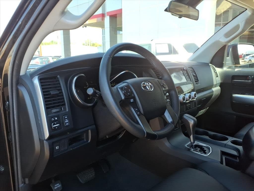 Thumbnail: 2022 Toyota Sequoia - 6