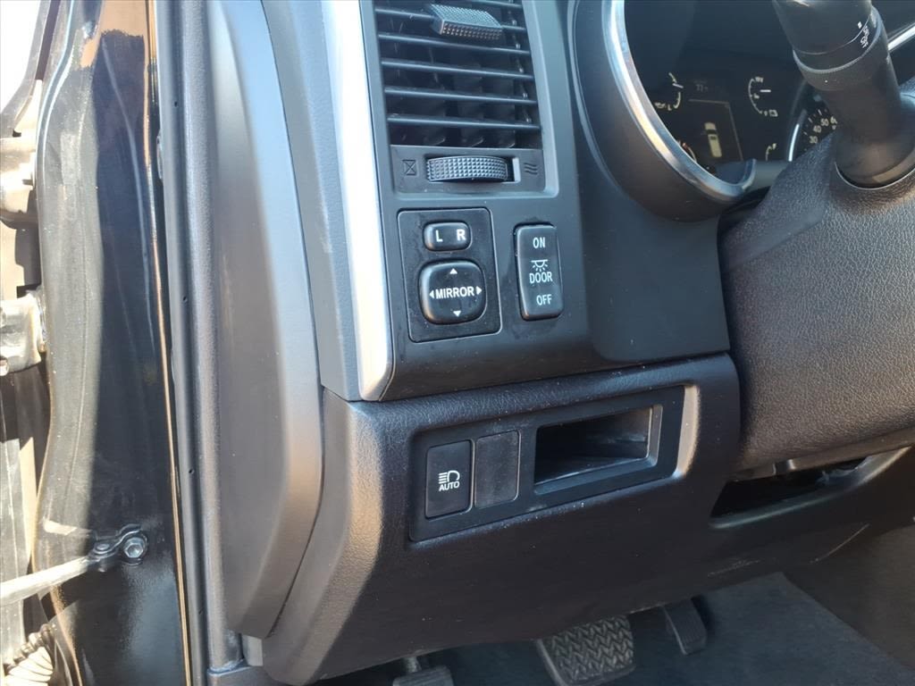 Thumbnail: 2022 Toyota Sequoia - 19