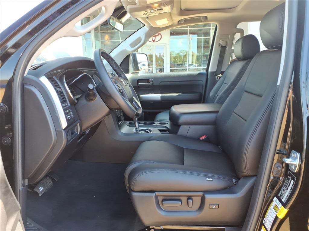 Thumbnail: 2022 Toyota Sequoia - 7