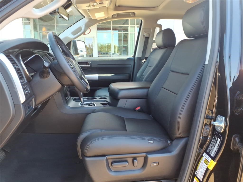 Thumbnail: 2022 Toyota Sequoia - 8