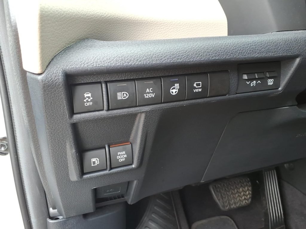 Thumbnail: 2024 Toyota Sienna - 21