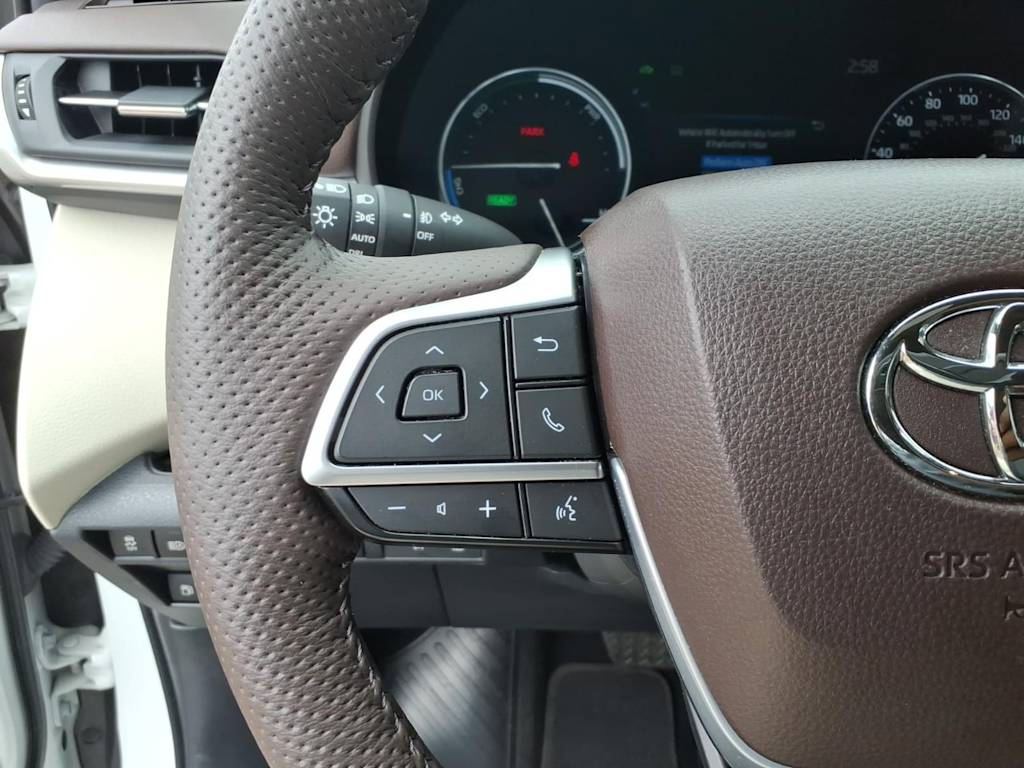 Thumbnail: 2024 Toyota Sienna - 22