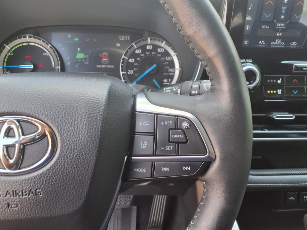 Thumbnail: 2020 Toyota Highlander - 22