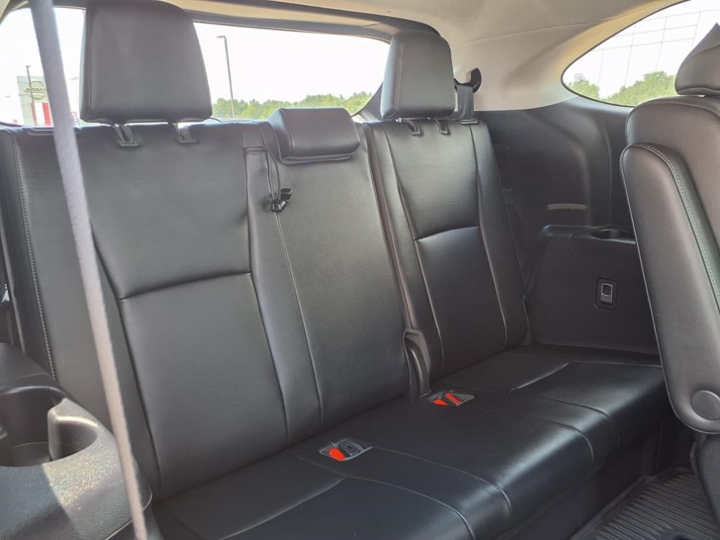 Thumbnail: 2020 Toyota Highlander - 30