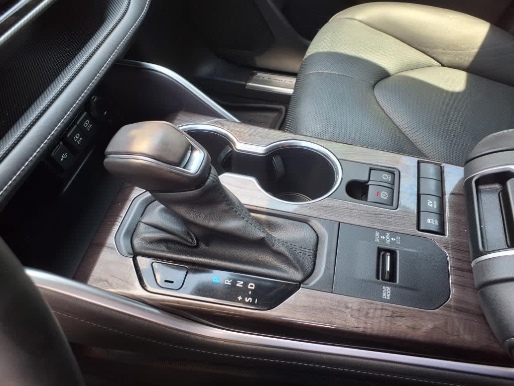 Thumbnail: 2020 Toyota Highlander - 24