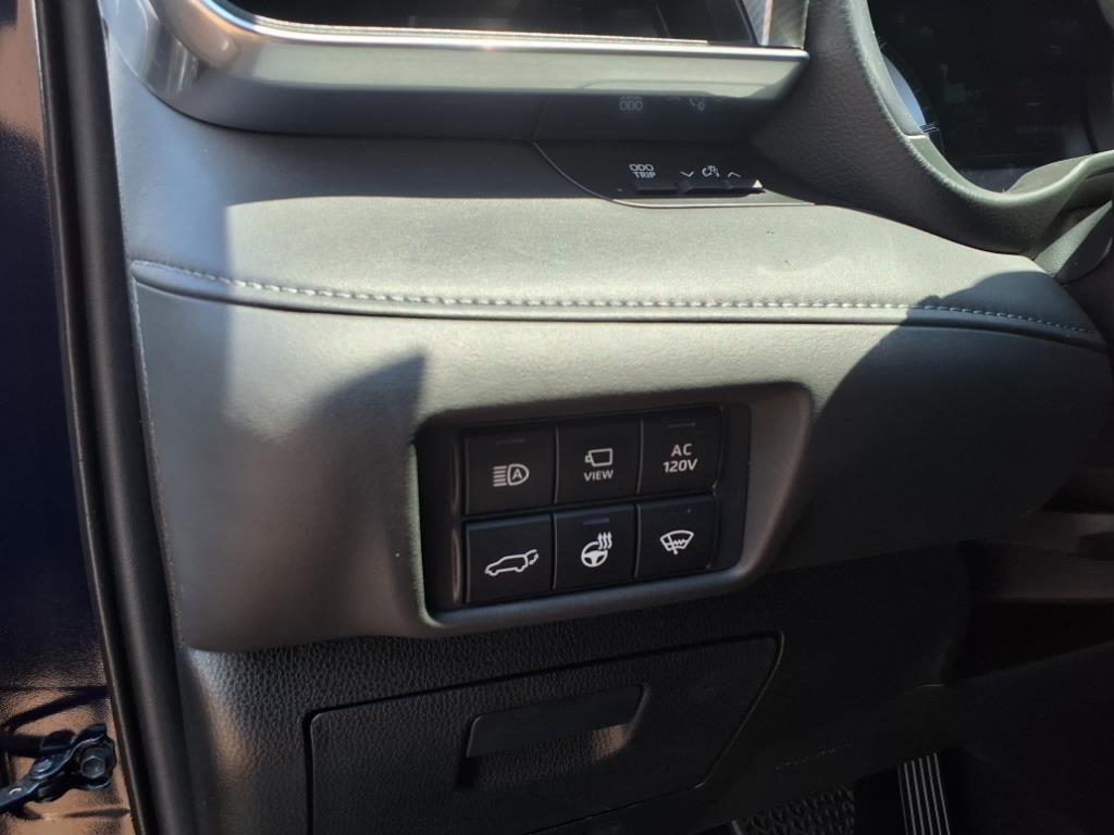 Thumbnail: 2020 Toyota Highlander - 20