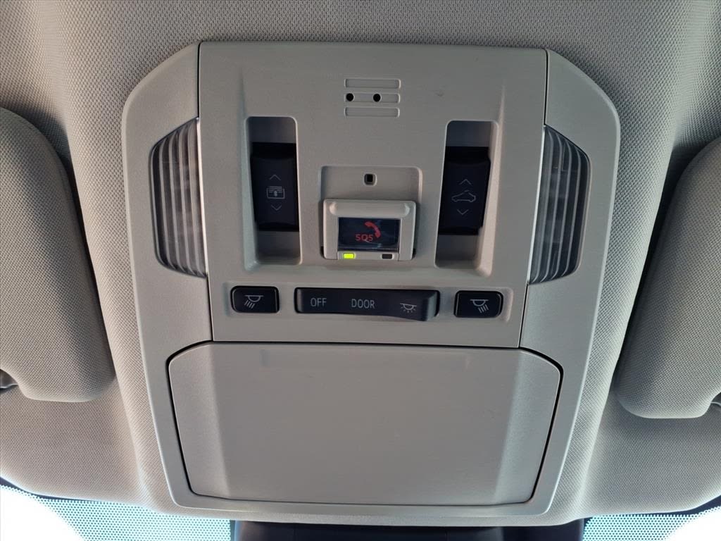 Thumbnail: 2023 Toyota Highlander - 27