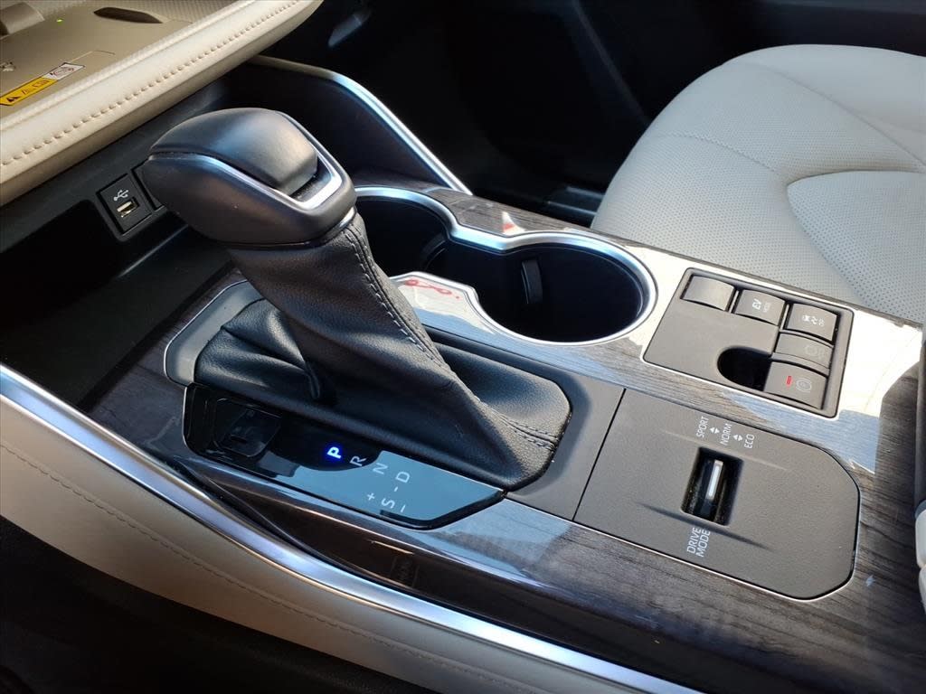 Thumbnail: 2023 Toyota Highlander - 25