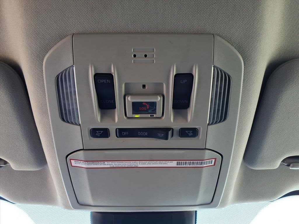 Thumbnail: 2021 Toyota Highlander - 27