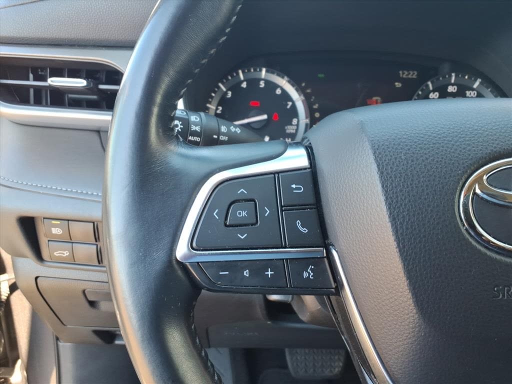 Thumbnail: 2021 Toyota Highlander - 21