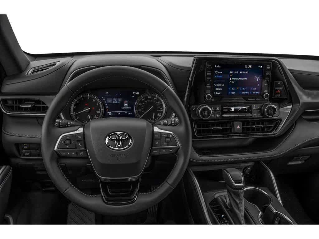Thumbnail: 2022 Toyota Highlander - 2