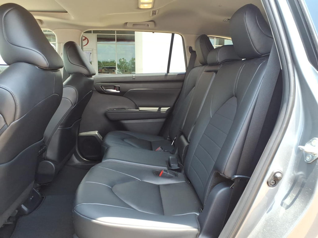 Thumbnail: 2026 Toyota Highlander - 28