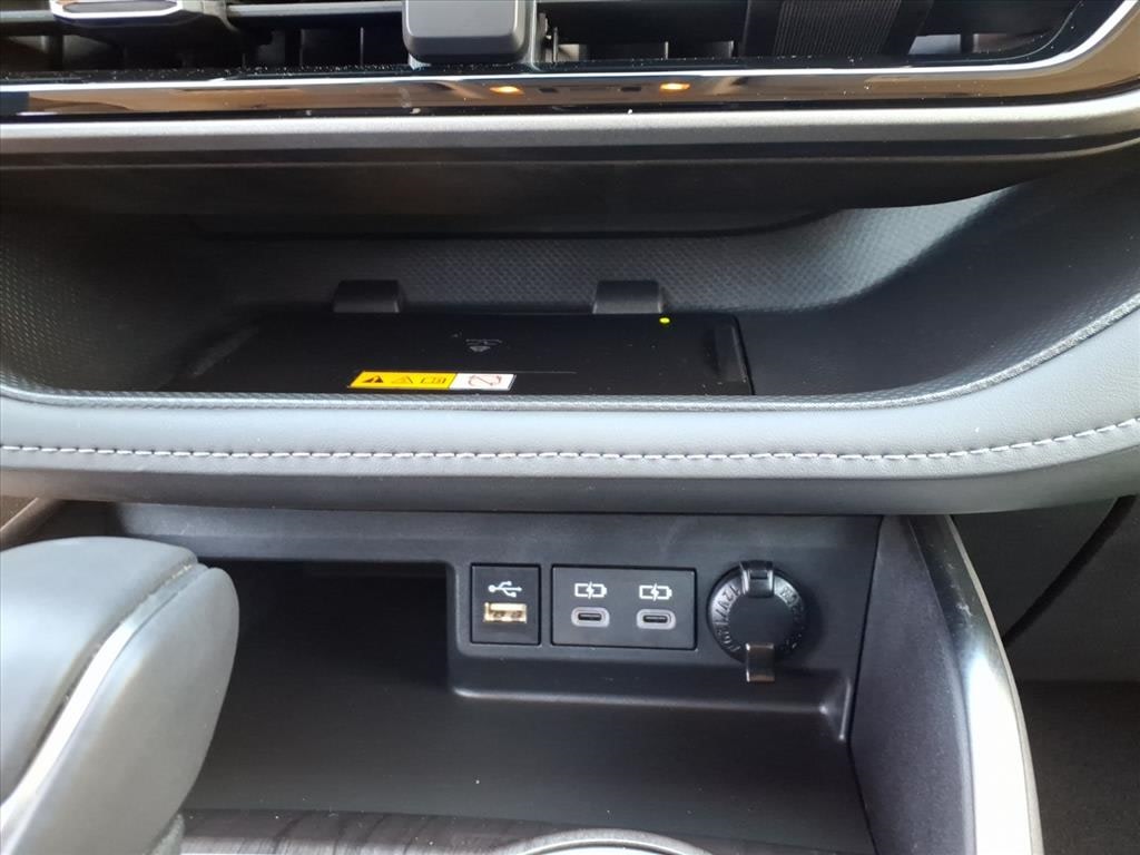 Thumbnail: 2024 Toyota Highlander - 24