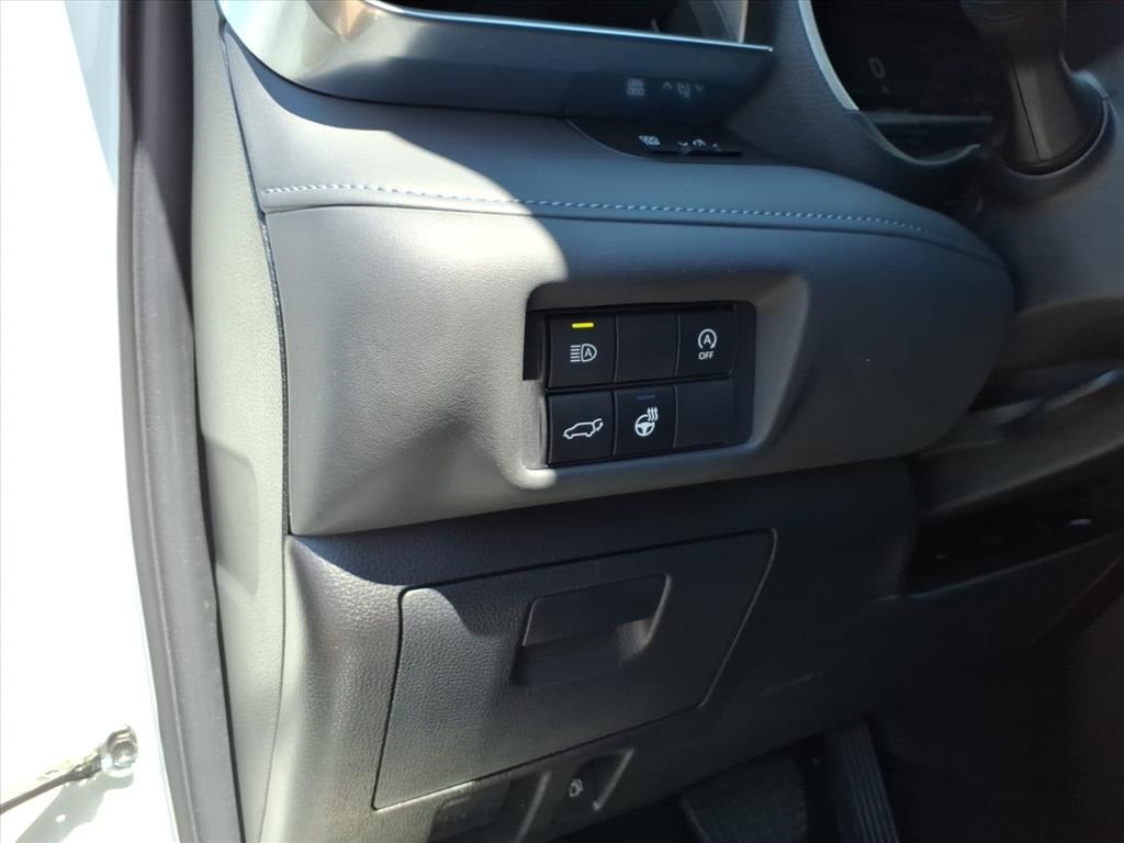 Thumbnail: 2024 Toyota Highlander - 20