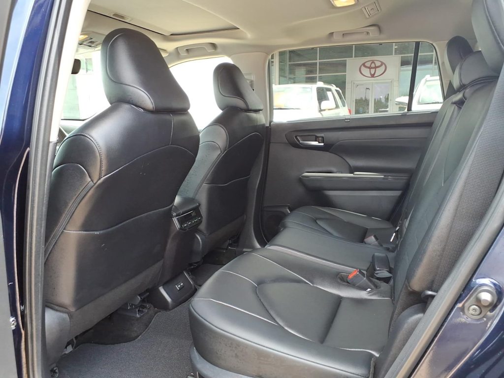 Thumbnail: 2026 Toyota Highlander - 29