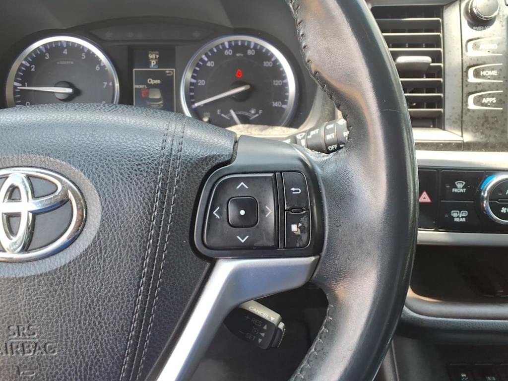 Thumbnail: 2016 Toyota Highlander - 22