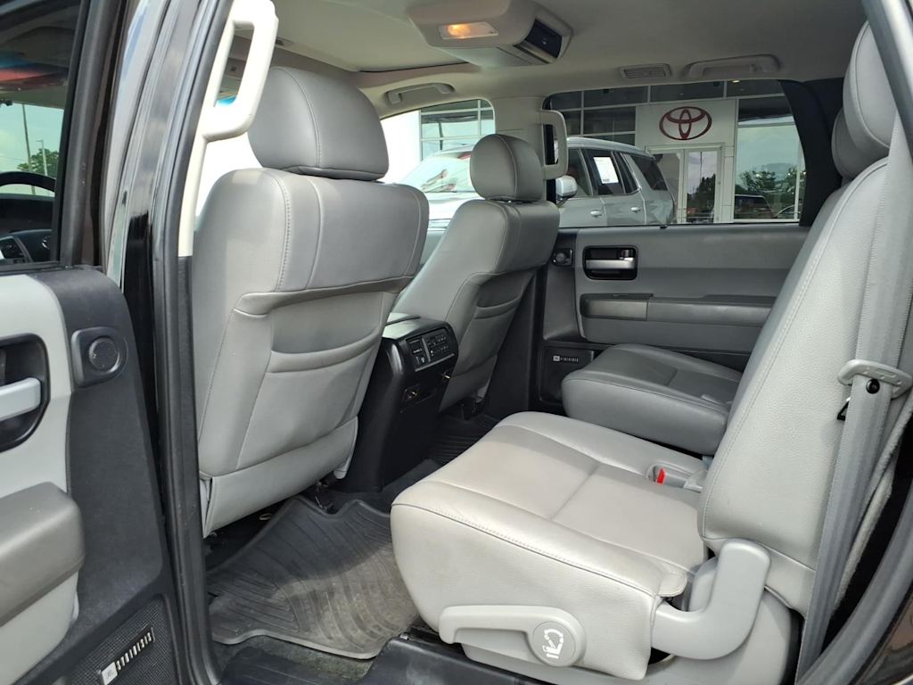 Thumbnail: 2014 Toyota Sequoia - 29