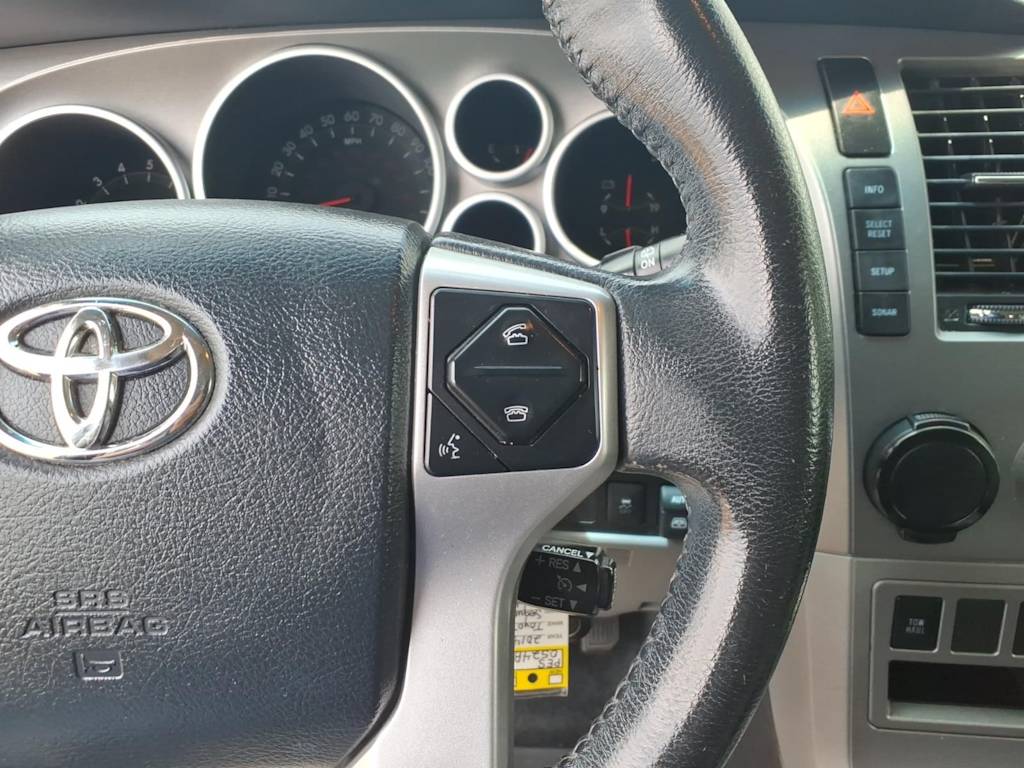 Thumbnail: 2014 Toyota Sequoia - 21